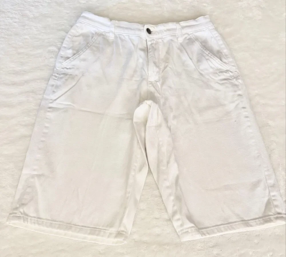 DG by Diane Gilman White Bermuda Walking Shorts Size 4 Cotton Stretch
